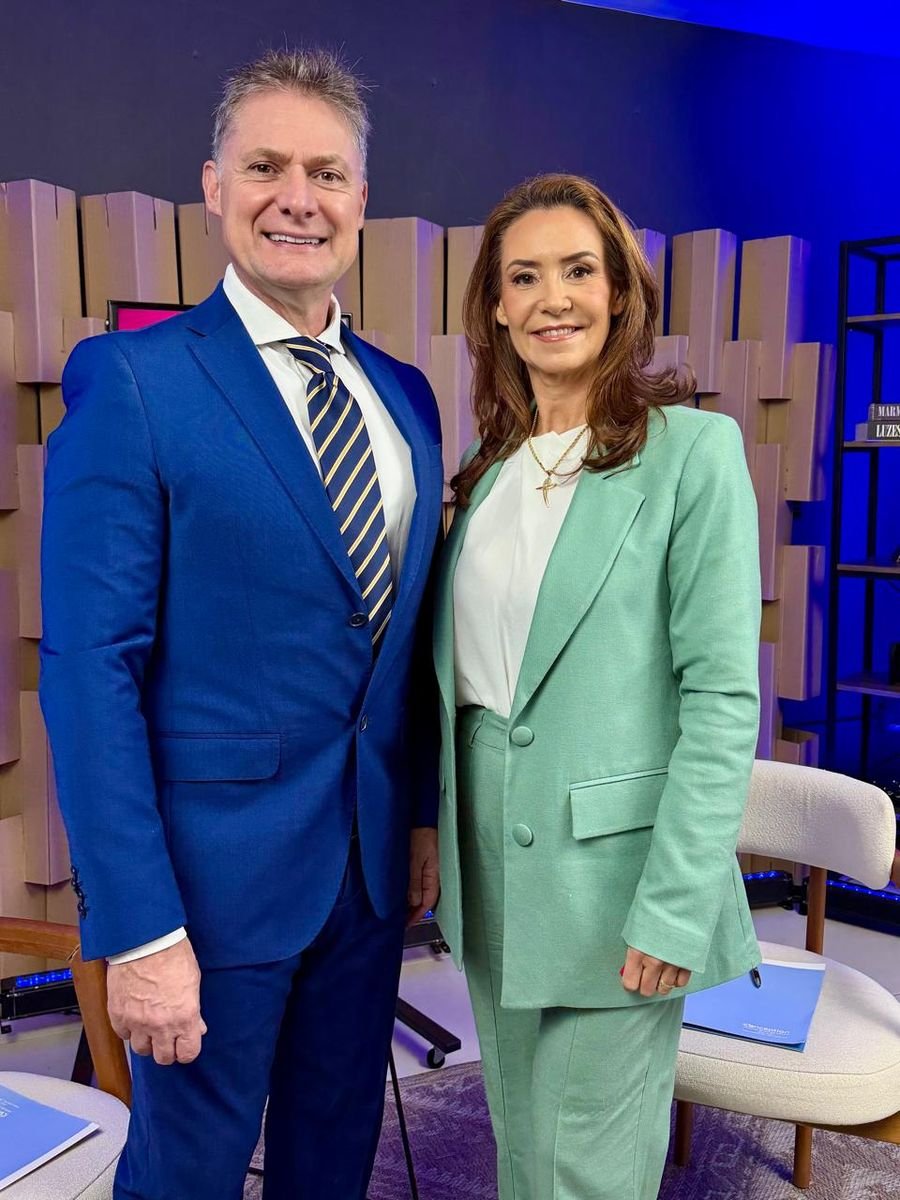 Dr. Fábio e Dra. Eleonora no estúdio do PodEngravidar